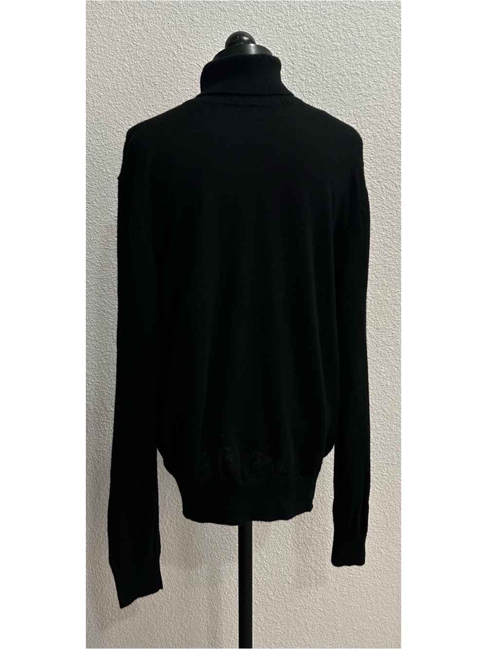 Banana Republic Men's 100% Merino Wool Turtleneck Sweater Size Large Black Basic
